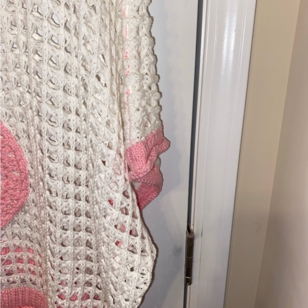 NWOT POL Open Crochet Oversized Peace Sign Sweater in white and pink L - Picture 8 of 12